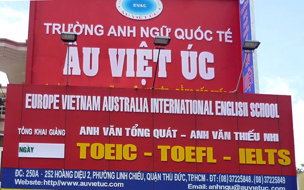 Thiết kế thi công biển quảng cáo trung tâm anh ngữ tại Đà Nẵng